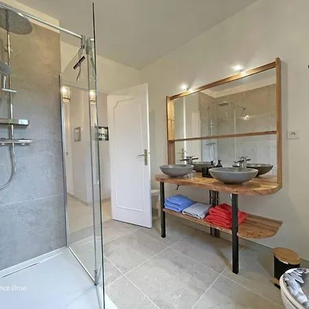 Maison Conviviale Avec Grand Jardin, Equipements Complets, Proche Des Randonnees Dans Le Perche - Fr-1-497-205 *