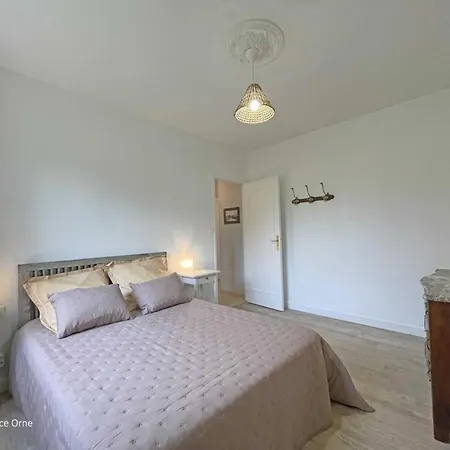 Maison Conviviale Avec Grand Jardin, Equipements Complets, Proche Des Randonnees Dans Le Perche - Fr-1-497-205